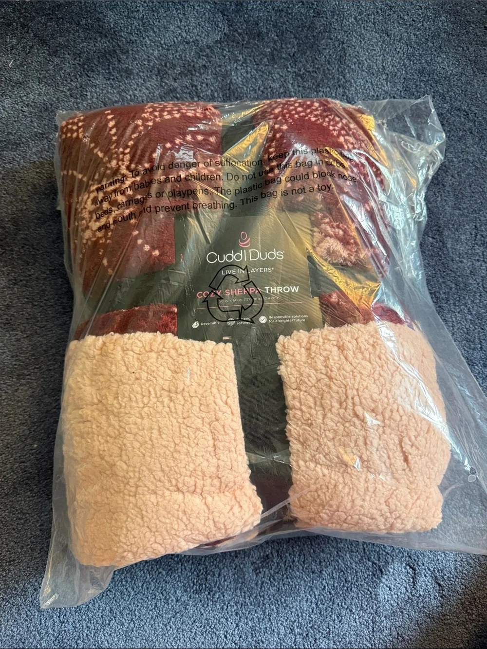 Cuddl Duds Reversible Sherpa Throw - Burgundy & Blush Pink